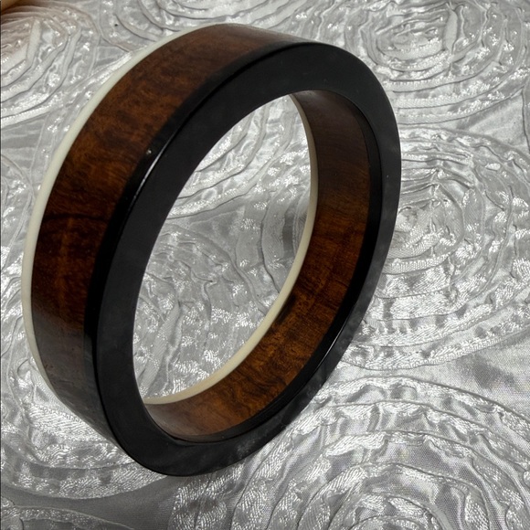 Hawaiian Koa Wood & Acrylic Inlay Bangle Bracelet - Picture 3 of 8